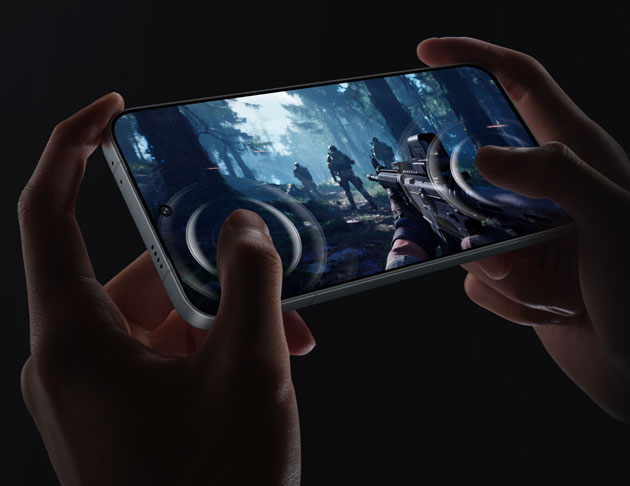 Playing shooting game with vivo iQOO 15 Playing shooting game with vivo iQOO 15