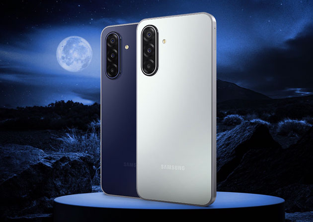 The Samsung Galaxy M17 comes in two colors Ruby Black and Moonlight Silver.