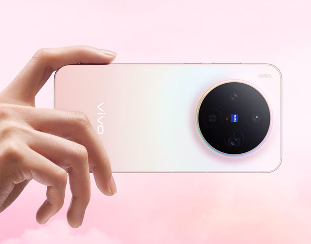 vivo X300 with a 200MP Super Main Camera vivo X300 with a 200MP Super Main Camera
