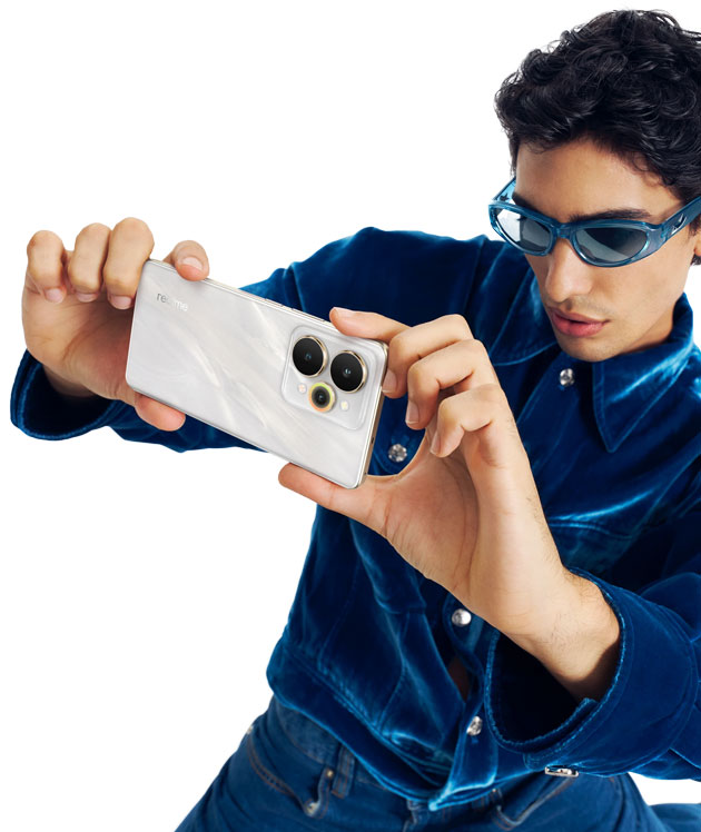 Realme 15 5G rear and front cameras with 4K video recording capability