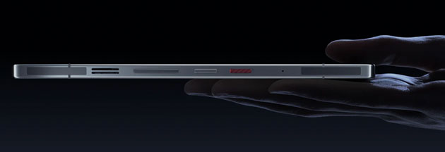 RedMagic 11 Pro has an ergonomic design with a flat back and no camera bump RedMagic 11 Pro has an ergonomic design with a flat back and no camera bump.