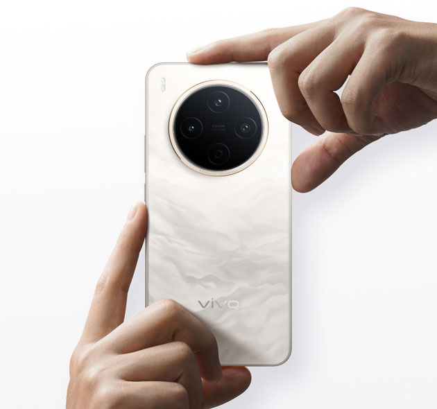 vivo Y500 Pro rear camera configuration includes the 200MP main camera and a fixed focus 2MP bokeh camera f2.4 vivo Y500 Pro rear camera configuration includes the 200MP main camera and a fixed-focus 2MP bokeh camera (f/2.4).