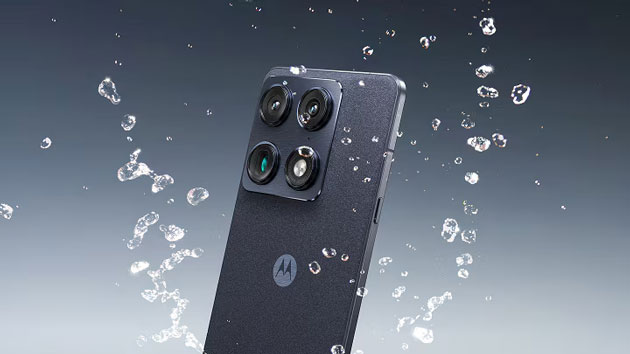 Motorola Signature durability with IP68IP69 ratings Motorola Signature durability with IP68IP69 ratings