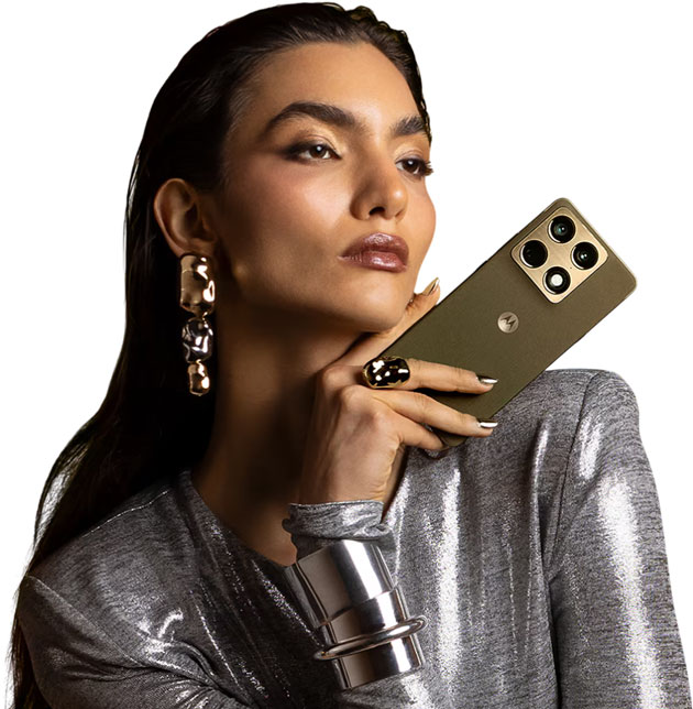 Motorola Signature in hand Motorola Signature in hand