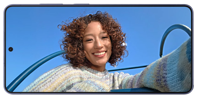 Samsung Galaxy S26 Ultra 6.9-inch display with QHD+ resolution