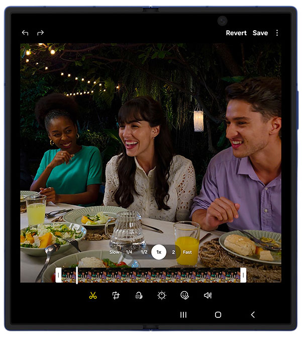 Editing a recorded video on the Samsung Galaxy Z Fold 7 main screen Editing a recorded video on the Samsung Galaxy Z Fold 7 main screen