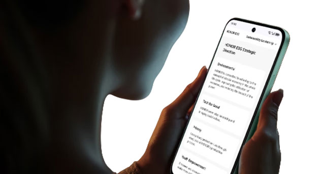 Honor X6c display in hand