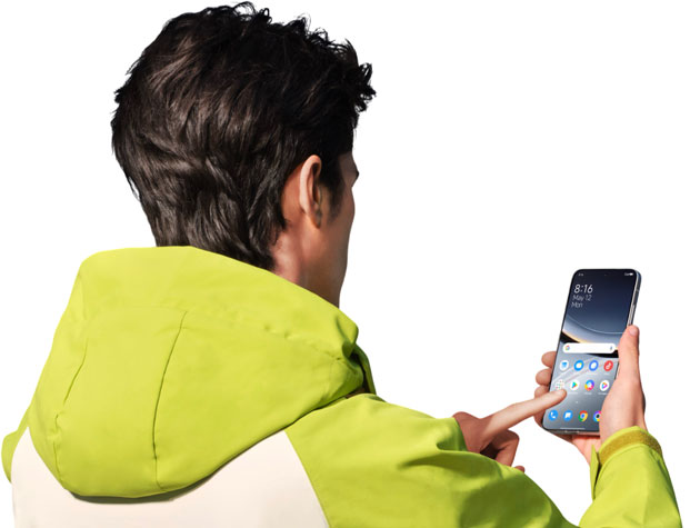 Poco F7 in hand Poco F7 in hand