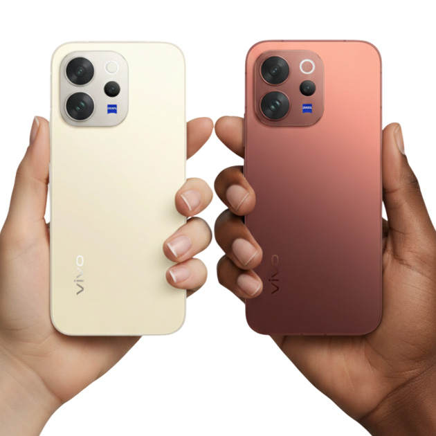 vivo V70 colors in Passion Red and Lemon Yellow in hand vivo V70 colors in Passion Red and Lemon Yellow in hand