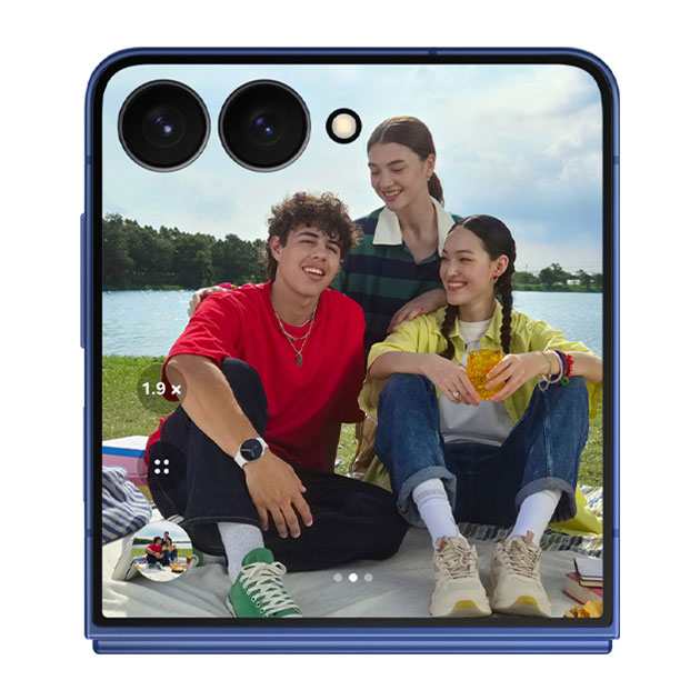 Photo taken with the Samsung Galaxy Z Flip 7s main camera and its shown on the outer display Photo taken with the Samsung Galaxy Z Flip 7’s main camera, and it’s shown on the outer display.