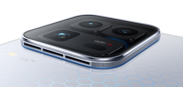 Rear design of the iQOO 15 Ultra in Silver 2049 showing a honeycomb pattern and the large camera module Rear design of the iQOO 15 Ultra in Silver (2049), showing a honeycomb pattern and the large camera module.