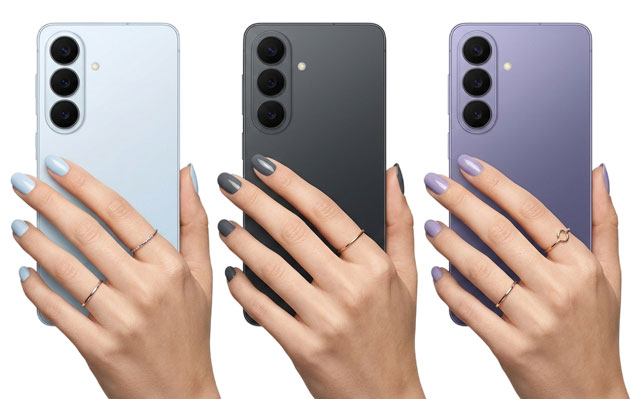 Samsung Galaxy S26 Plus Sky Blue, Black and Cobalt Violet in hand