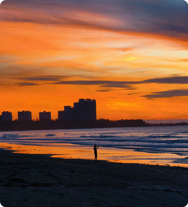 A stunning sunset beach photo taken with the Huawei Pura 80 Ultra A stunning sunset beach photo taken with the Huawei Pura 80 Ultra.