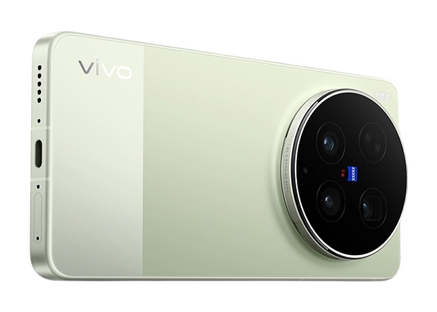Back design of vivo X300 Ultra green