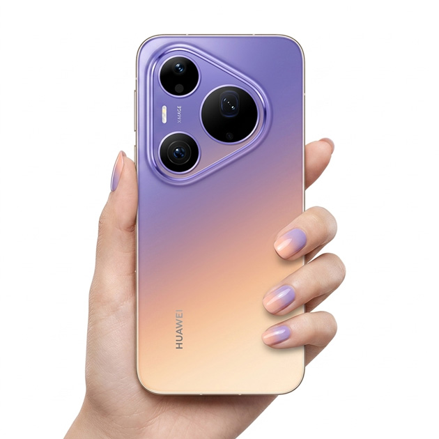Huawei Pura 90 Pro Max Sunset Purple in hand Huawei Pura 90 Pro Max Sunset Purple in hand