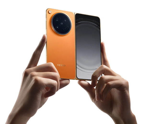 OPPO Find N6 Blossom Orange in hand, Unfolded