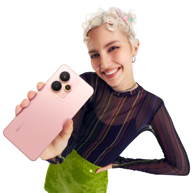 Realme 15 Silk Pink in hand Realme 15 Silk Pink in hand