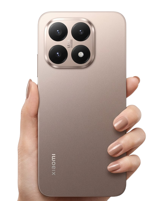 Xiaomi 15T Rose Gold in hand