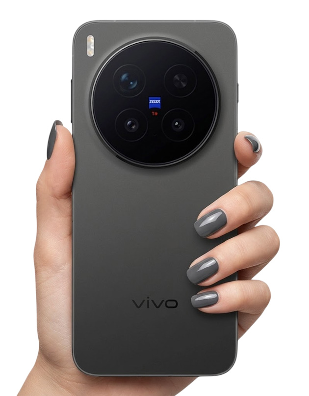 vivo X300 Pro Phantom Black in hand vivo X300 Pro Phantom Black in hand