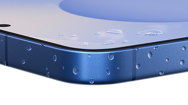 Close up of the Samsung Galaxy S25s aluminum frame and display edge with water droplets on the surface Close-up of the Samsung Galaxy S25’s aluminum frame and display edge with water droplets on the surface.