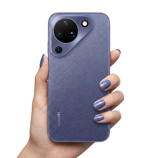 Huawei Pura 90 Purple in hand