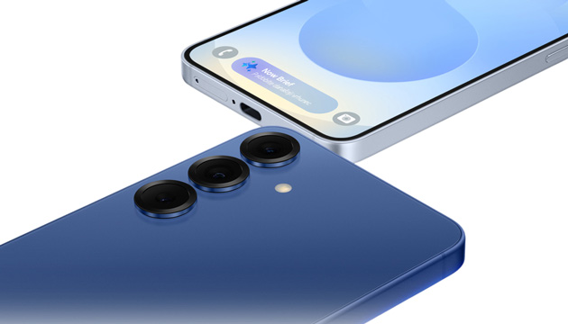 view of the Samsung Galaxy S25 showing the triple cameras and the front display view of the Samsung Galaxy S25 showing the triple cameras and the front display.
