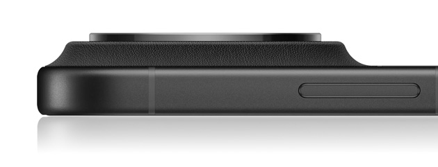 Side view of the Huawei Nova 16 Ultr Black