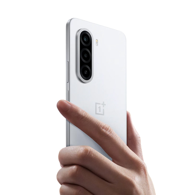 Side view of the OnePlus Turbo 6X White in hand